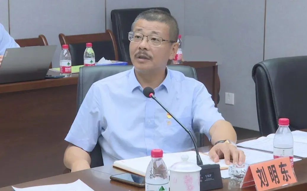 XPJ官网召开党委（扩大）会议 部署党纪进建教育工作2.jpg