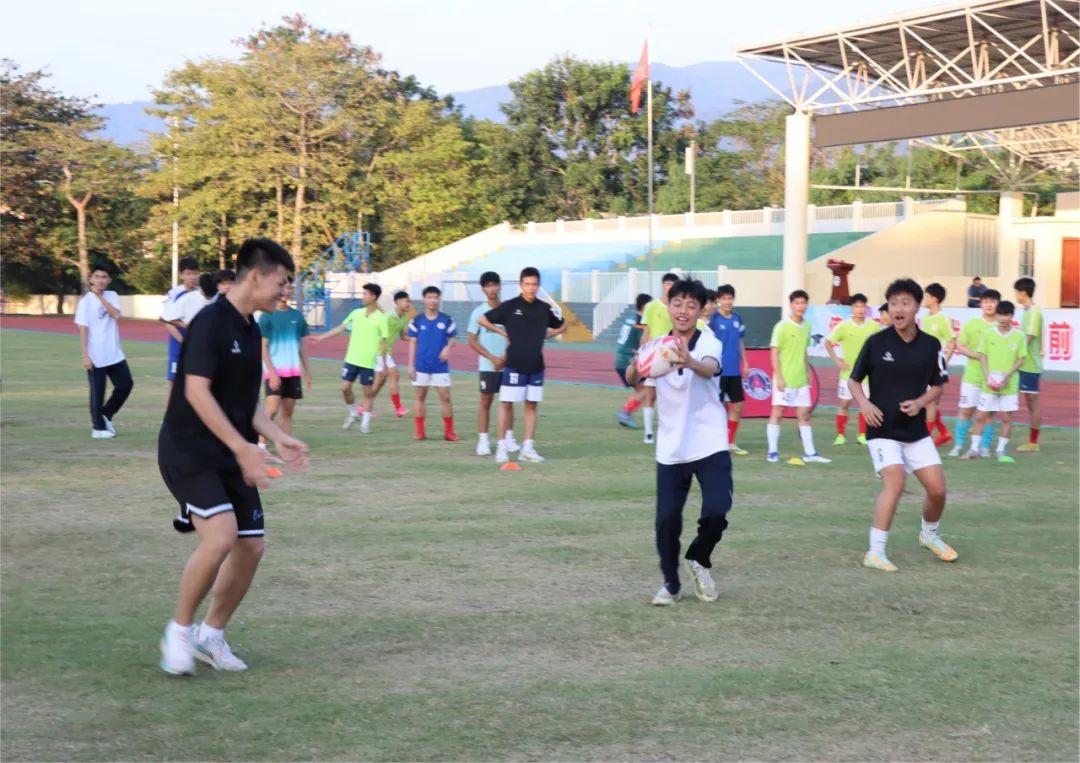 “橄”动少年 XPJ官网助力橄榄球活动走进昌江校园