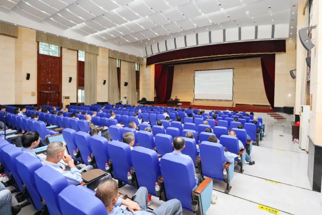 夯实安全出产根基 XPJ官网进行安全出产知识培训班